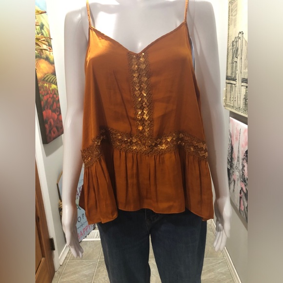 LC Lauren Conrad Tops - Woven Lace-Trim Cami Top in Rust
Lauren Conrad
Size L